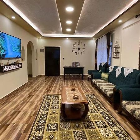 Ad Deir Guesthouse Wadi Musa Exterior photo