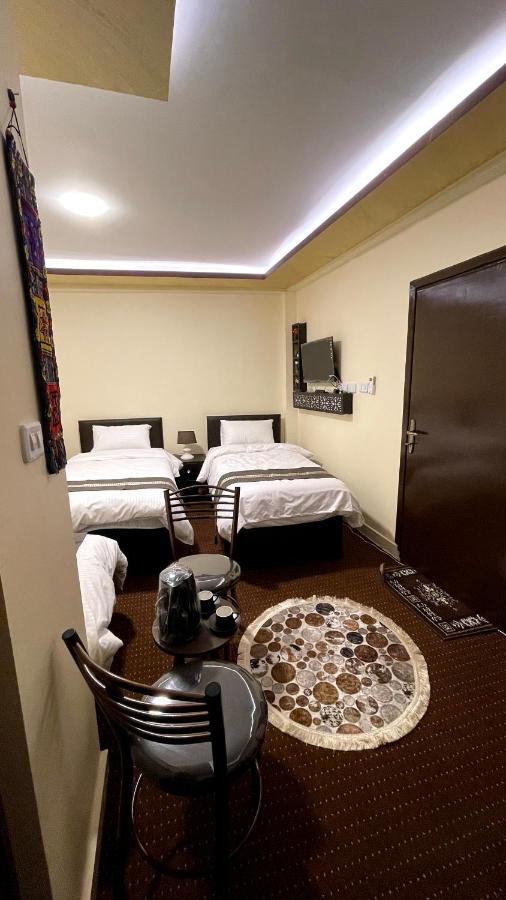 Ad Deir Guesthouse Wadi Musa Exterior photo