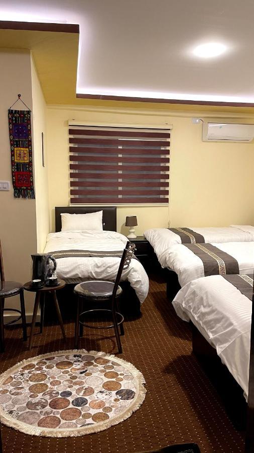 Ad Deir Guesthouse Wadi Musa Exterior photo
