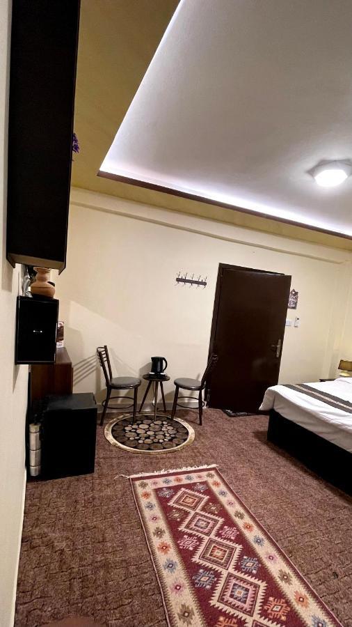 Ad Deir Guesthouse Wadi Musa Exterior photo